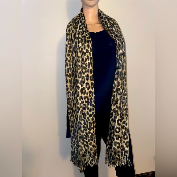 Michael Kors Accessories - MICHAEL KORS Gold Glitter Sparkle Leopard Scarf